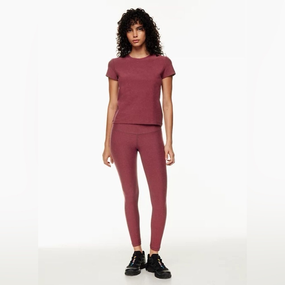 Aritzia TNA TnAction TnaCOZY Play T-Shirt in Spiced Burgundy